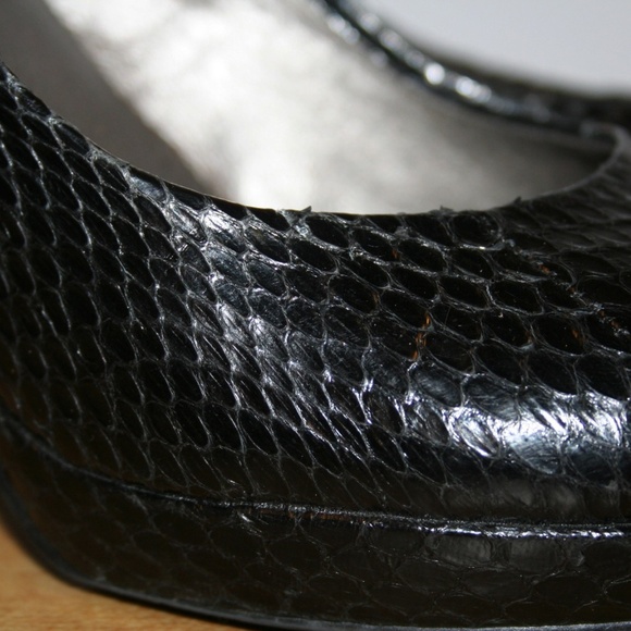 Behaved Python Platform Heels that won't Bite - Picture 8 of 8